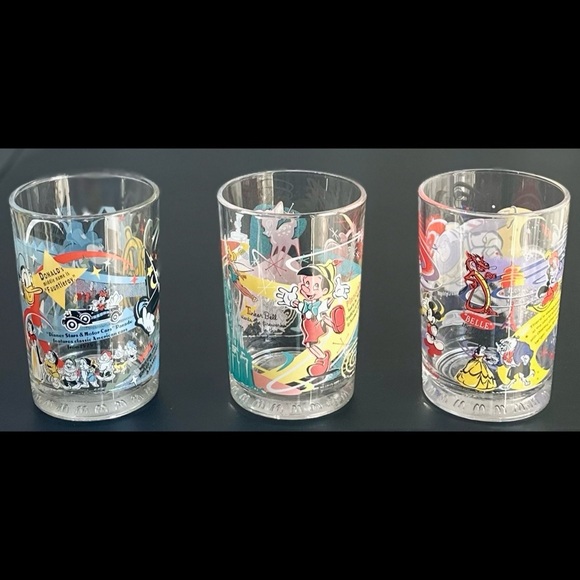 Set of 3 McDonalds Disney 100 years of magic tumblers - Picture 2 of 5